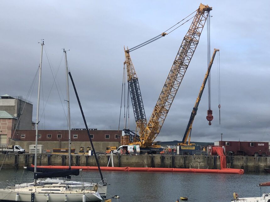 Huge crane at Weymouth Harbour - KeeP 106