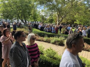 The onlookers at County Hall 02