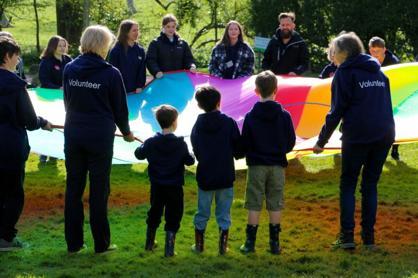 Camp 2021 parachute and children