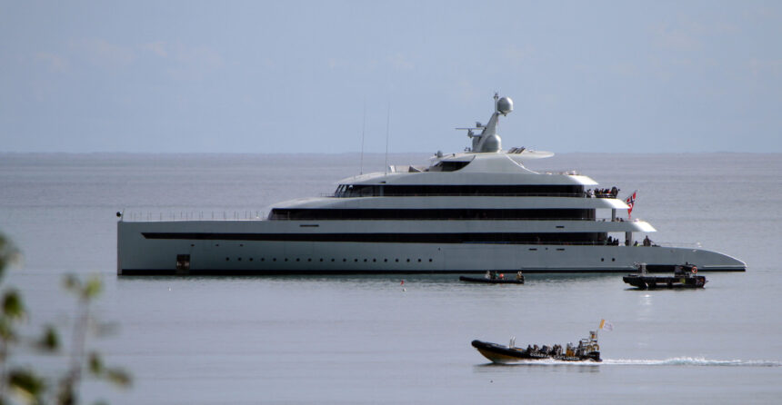 Superyacht Savannah