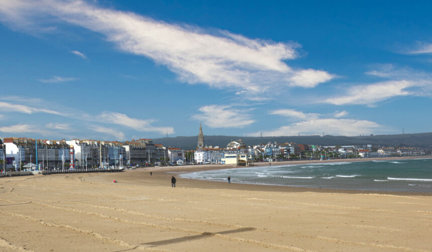 View,Across,The,Beach,At,Weymouth