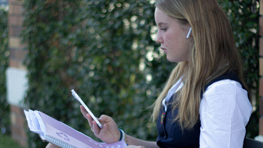Dorset Council backs phone free school days to help children focus and stay safe