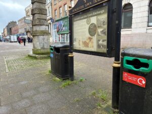 Cornhill - weeds and grass growth around the Town Pump 2